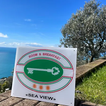 بيت ضيافة Sea View بييفي ليجوري